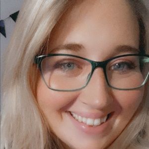 Meet your Posher, Kayce